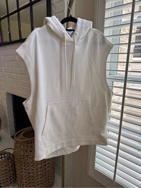 Athleta Sundown Sleeveless Hoodie